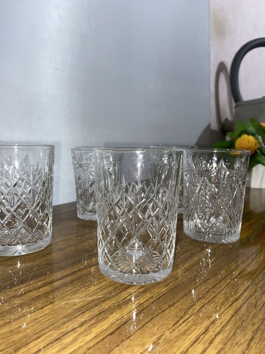 Продаю сервиз чайный мадона 7 персон новый есть и коыейный мадона