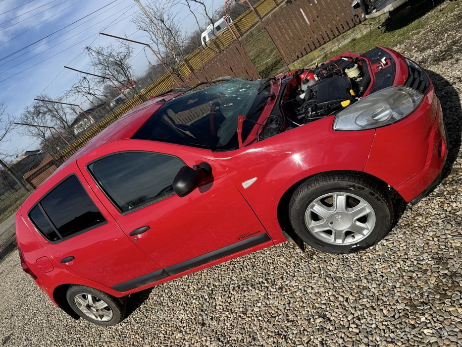 Dezmembrez Dacia Sandero euro 4 si 5  1.2 16v, 1.4 , 1.5 dci , 1.6