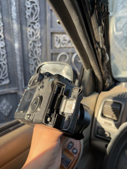 Фотоапарат Canon MARK 2  в Идеальном состояние никакой царапины