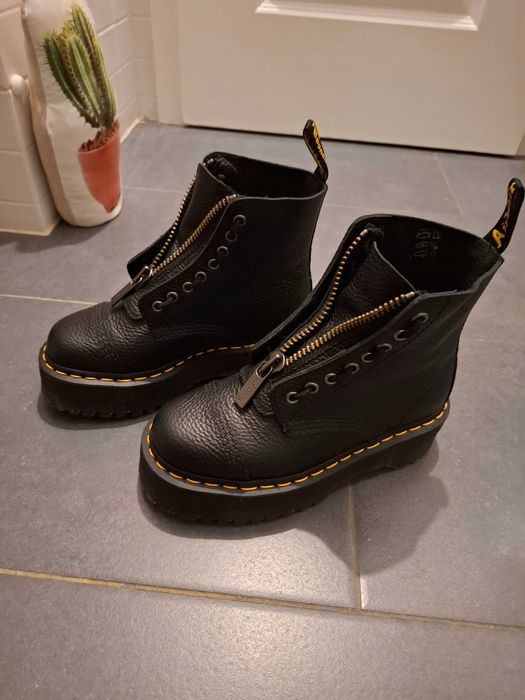 Ghete Dr. Martens