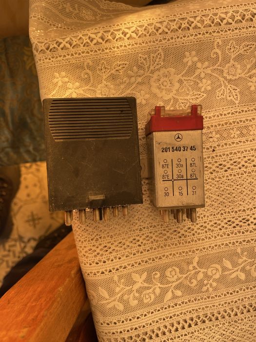 Продам запчасти на Мерседес 124