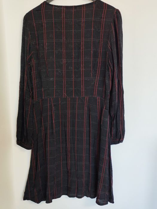 LC Waikiki rochie noua