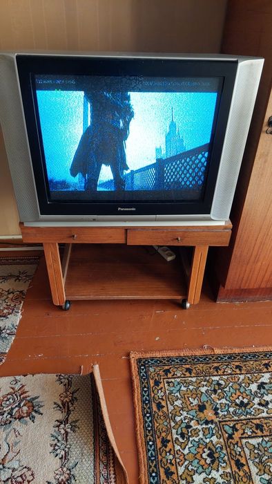 Продам телевизор panasonic