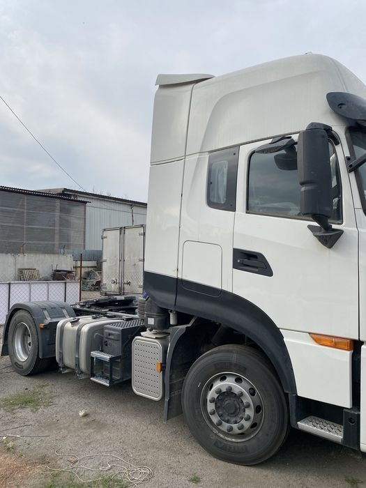 Dongfeng KL тягач