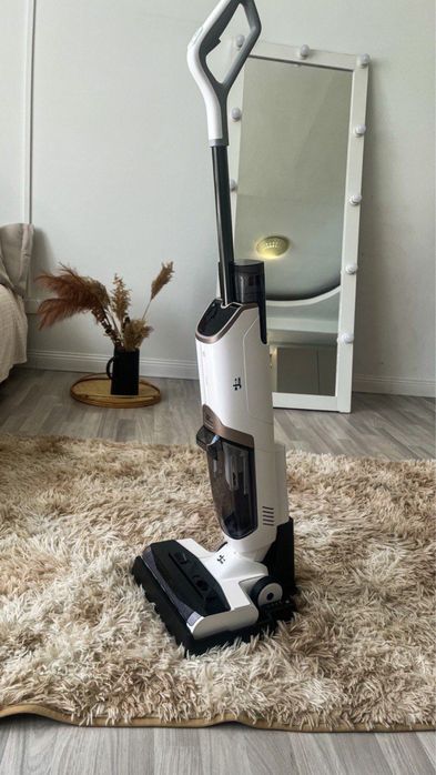 Пылесос вертикальный моющий