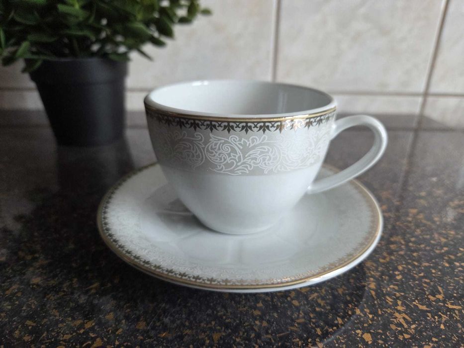 Vesela ceramica alba 33 piese, nou, nefolosit