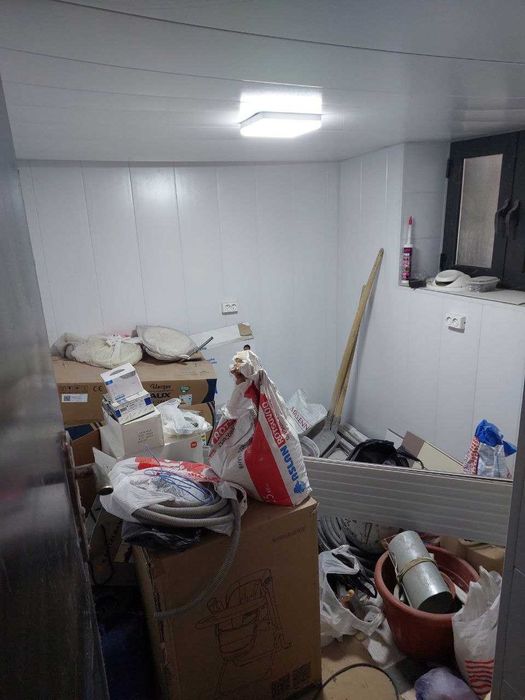 Доски б/у рейки, пластик, лопаты, ведра б/у для ремонта