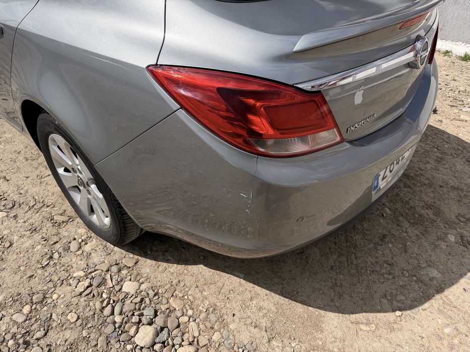 Masina functioneaza in parametrii normali,nu scoate fum ,nu consuma ulei