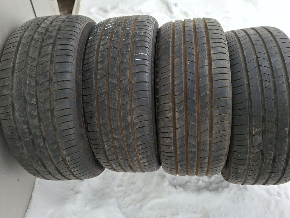 Продам шины. 235/45/18 кумхо экстра