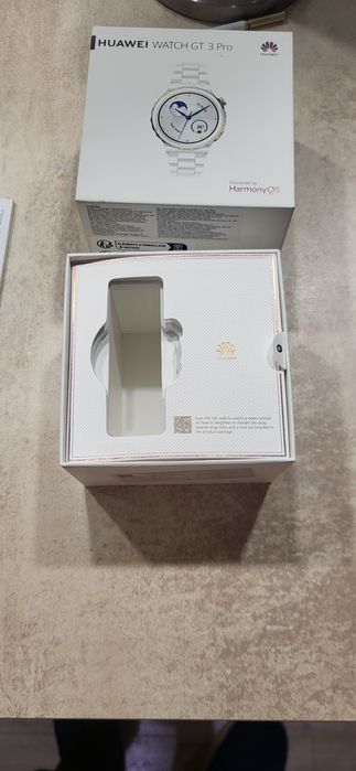 HUAWEI WATCH  GT 3 Pro ceramic.