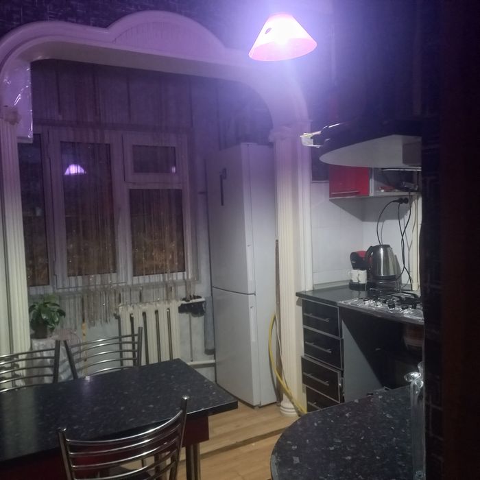 Kvartiraga  qizlarni qo'yaman. Yunusobod 7- kvartal. Alfraganusni yoni