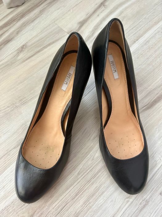 Обувки и сандали