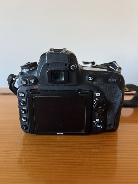 DSLR Nikon D750