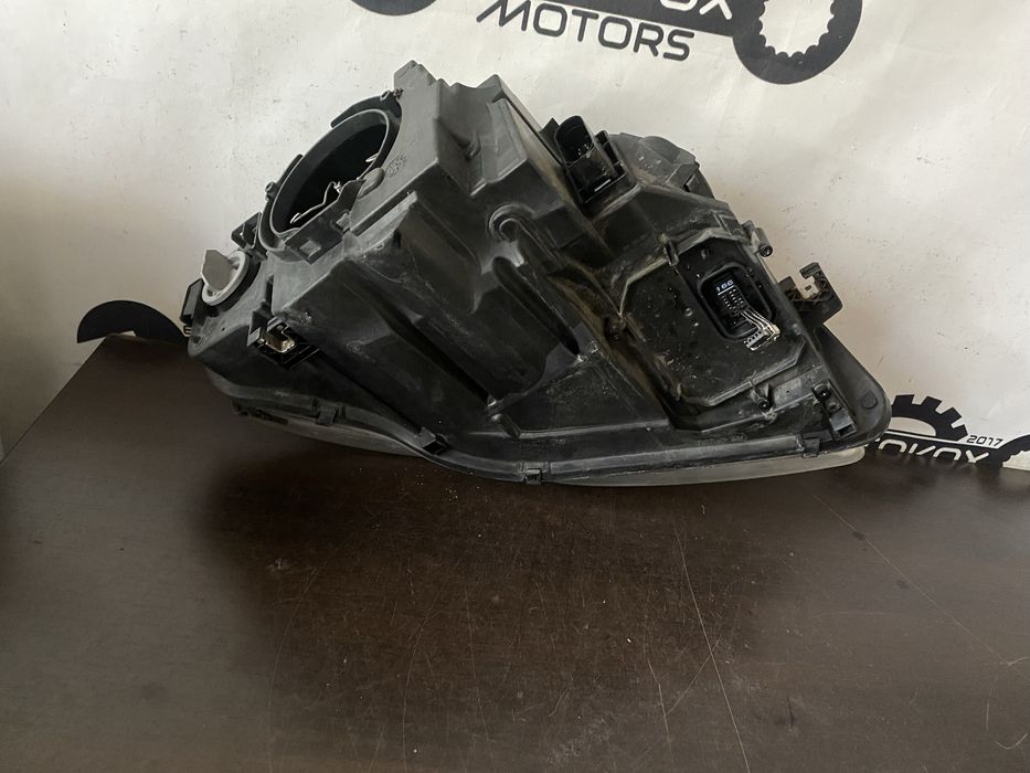 Far stanga bixenon Audi A4 B7