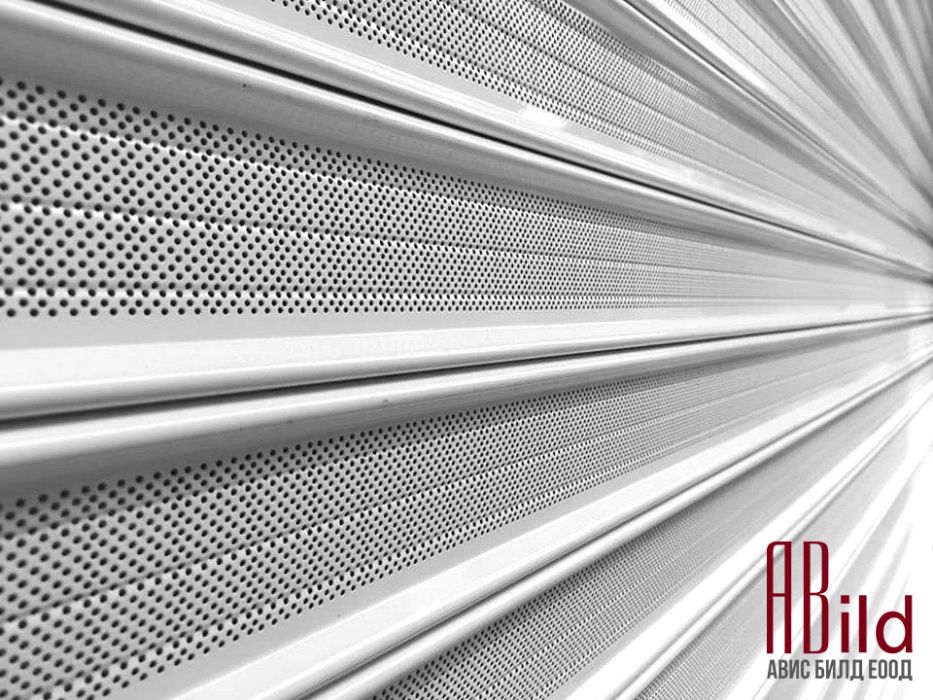 Надеждните гаражни врати. Ролетни, секционни; охранителни ролетки/щори