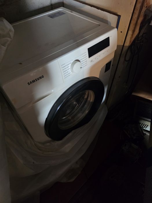 Продам стиралку.
