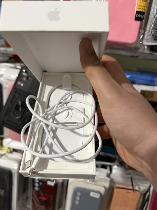 iphone 17 Pro 256 silver,10 зареждания от 17/12/25