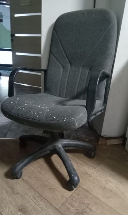 Офисное кресло б/у