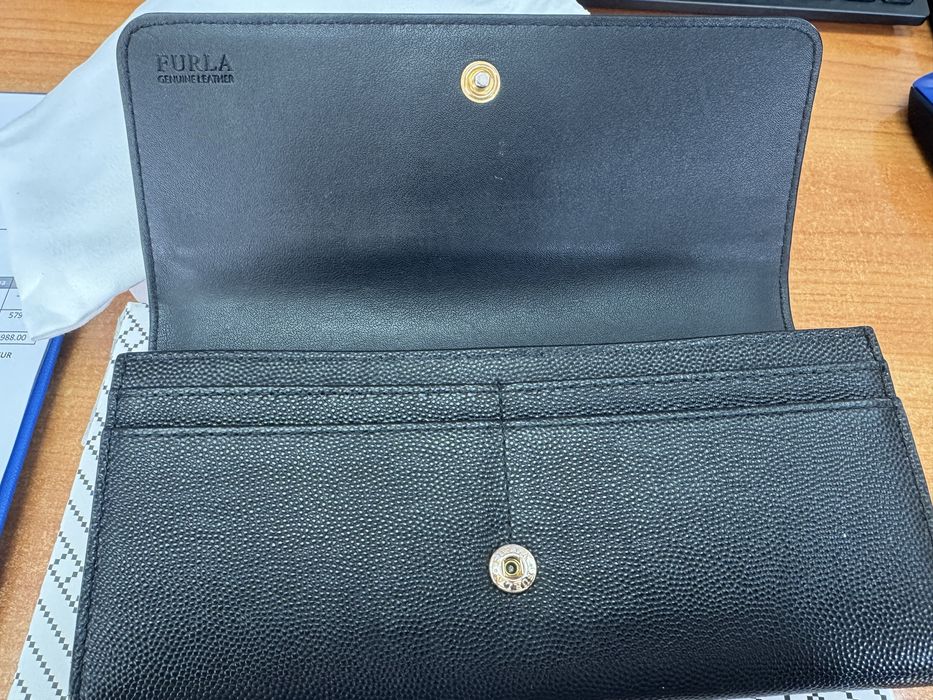 Протмоне в черно на Furla