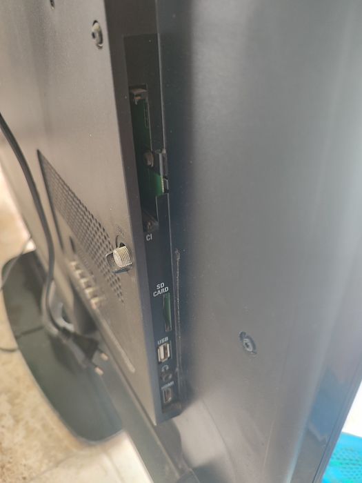 PHILIPS теливизор