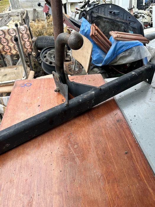 Теглич за Е класа w211