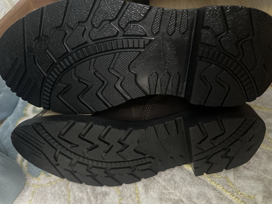 Ботинка Red Wing новый размер 42,5