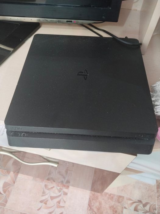 Продам Play station 4 1Tb