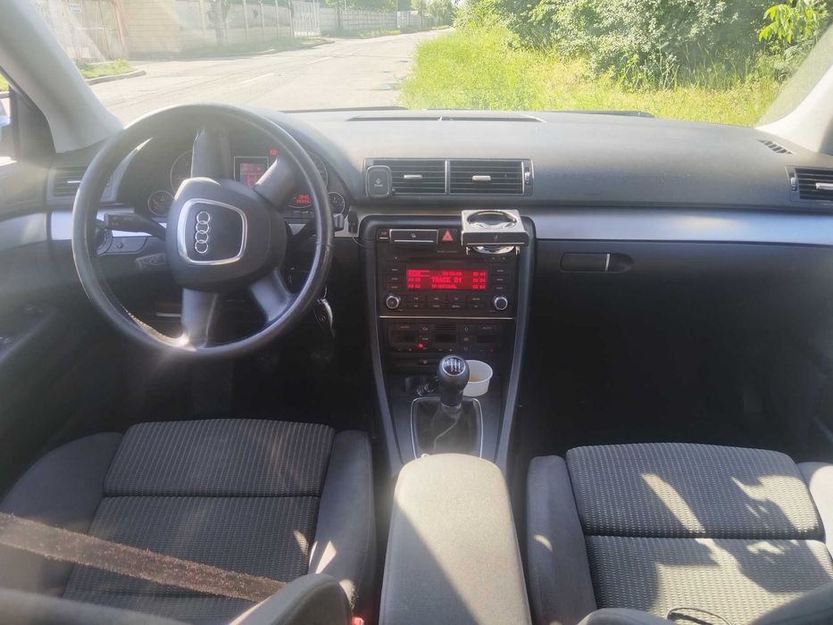 AUDI A4 0 — imagine 4