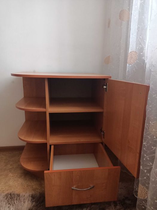 Тумба б/у в хорошем состоянии