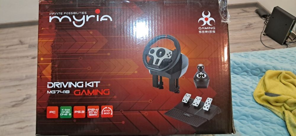 Vand set volan myria mg7418 in stare foarte bună