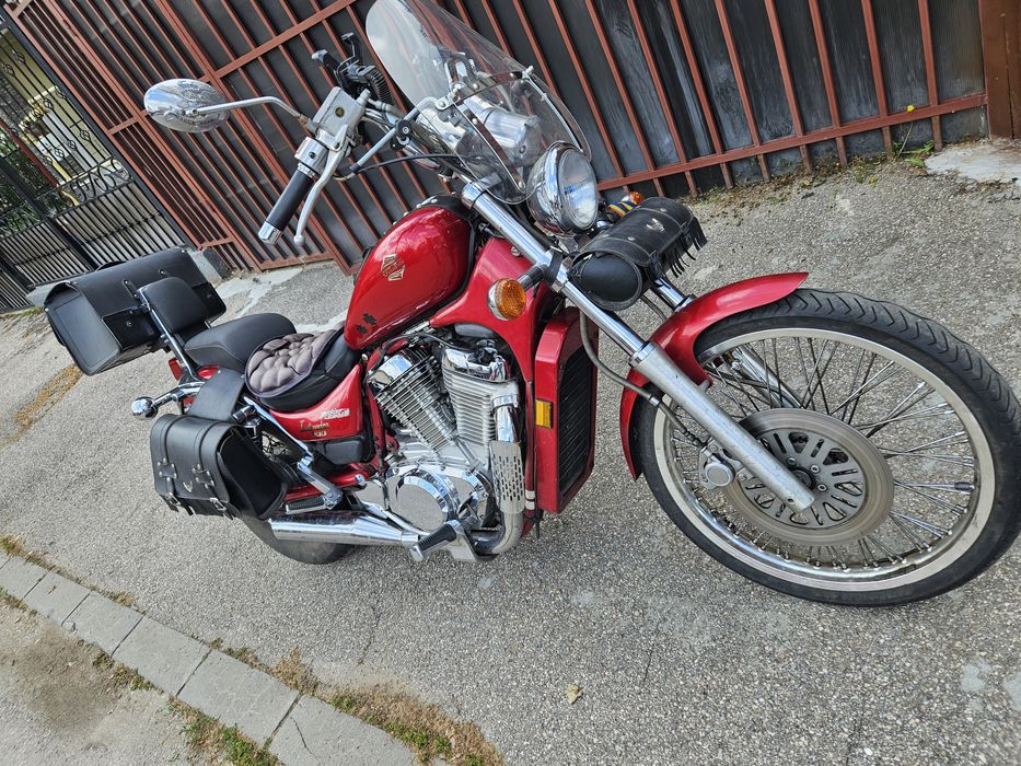 SUZUKI Intruder VS 800