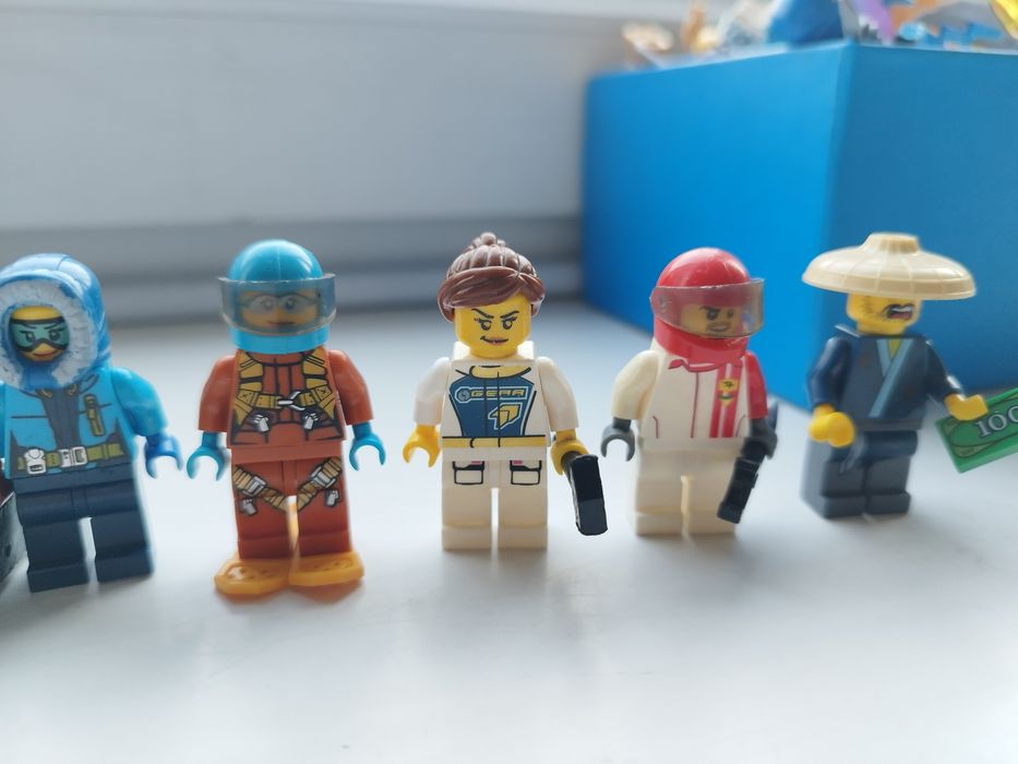 Лего фигурки сити и прочее(только Китай)