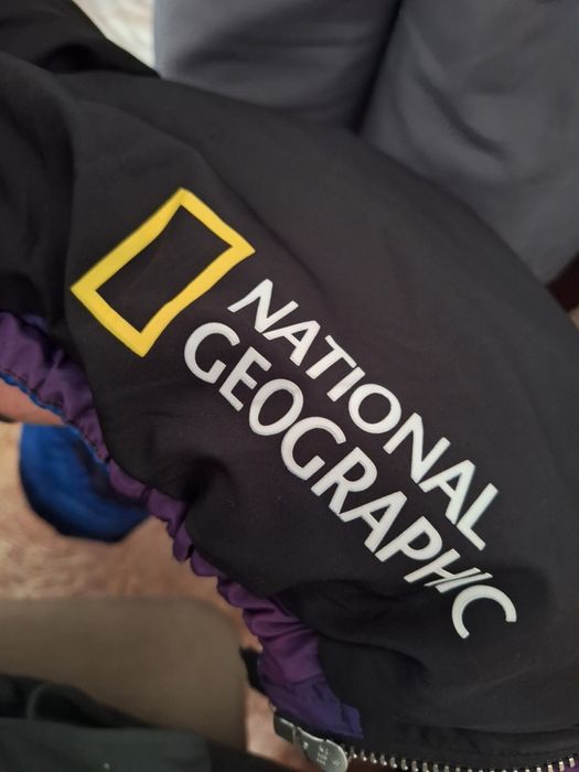 Дамско яке National Geographic x Bershka – уникален дизайн