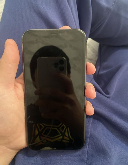 Айфон 11  продам