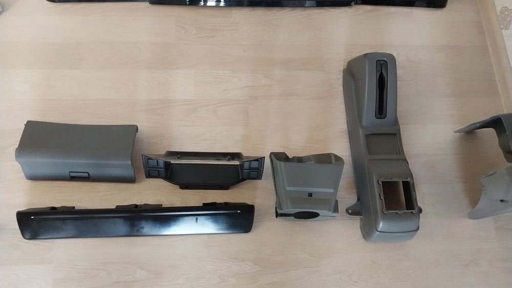 Аксесуари на Дамас и Лабо