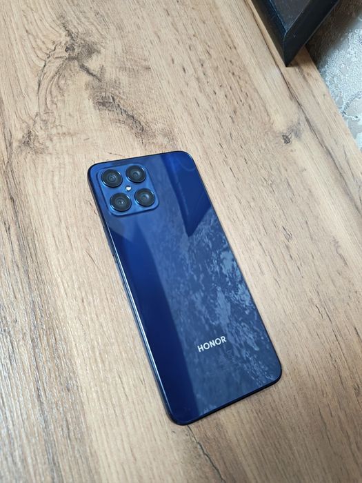 Продам телефон Honor x8
