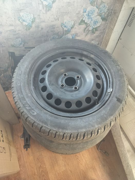 Продам диски 15 размер с летними шинами