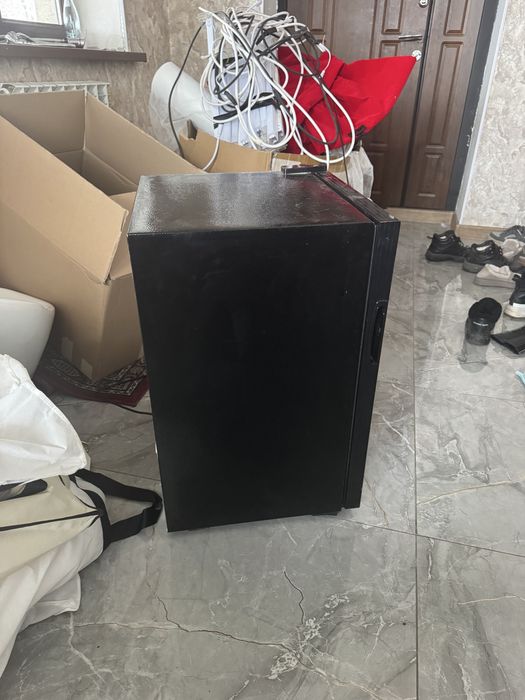 Холодильник мини-бар Almagreen BC-70, 70л