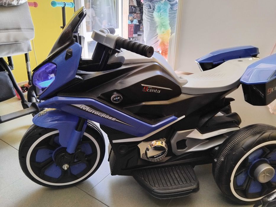 Продавам децки мотор