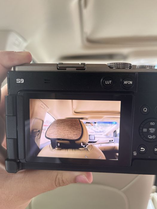 Panasonic Lumix S9