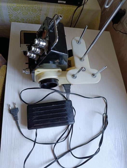 Оверлок четырех ниточный