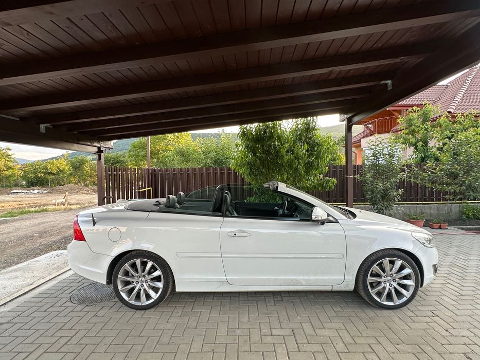 Volvo C70 Inscription facelift impecabil — D4 (177cp), automat, 2012