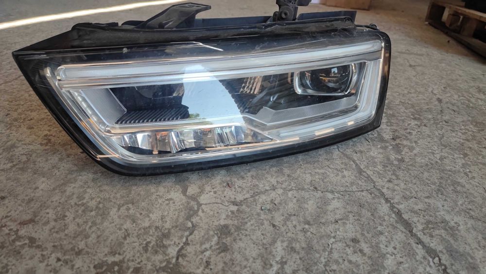 Шофьорки FULL LED ляв Фар Audi Q3 8U 2015-2018 в добро състояние