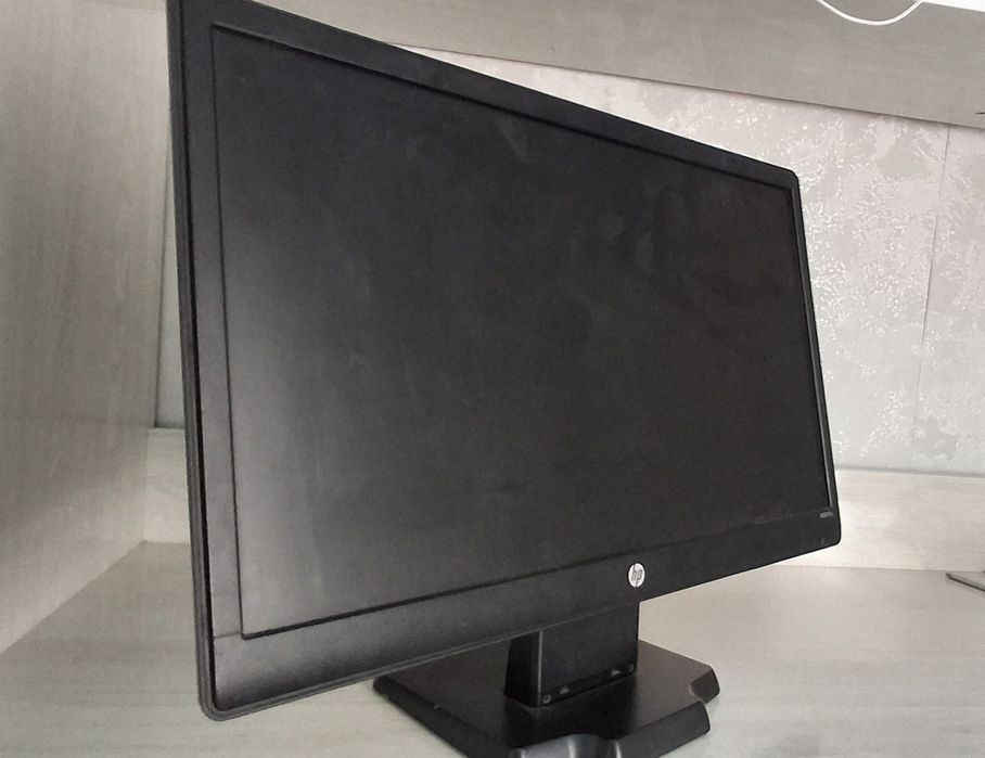 Монитор HP W2072а (20 дюймов, широкоформатный)

Описание:

Продам отли
