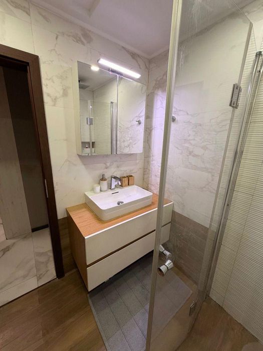 Дава се под наем Тристаен апартамент в София, Изток - 90 кв.м за 1196.97 € - Снимка #6