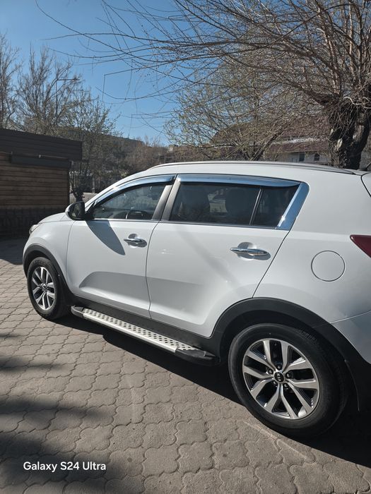 Продам KIA SPORTAGE автомат