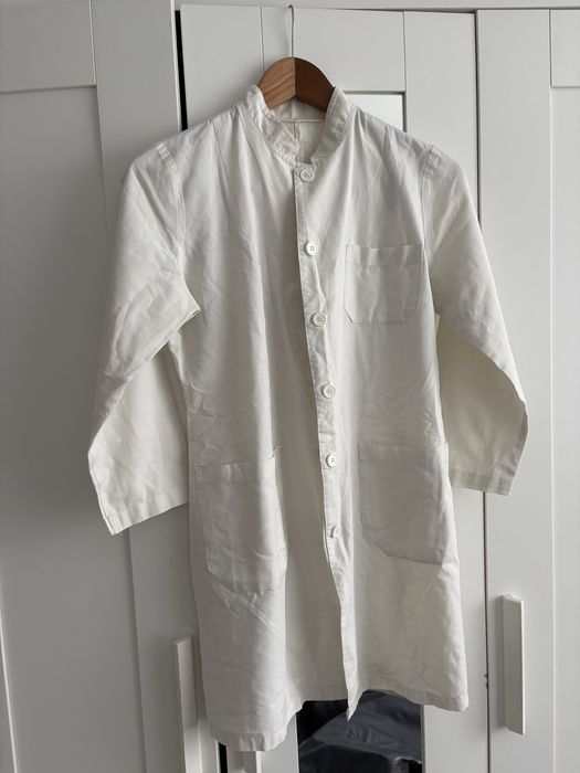 Отдам бесплатно белый халат мед