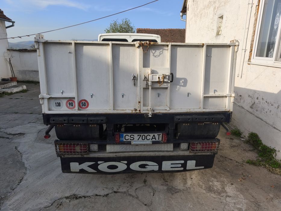 Vând autoutilitară Nissan Atleon