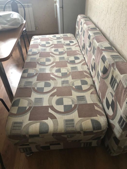 Отдам даром диван. Самовывоз