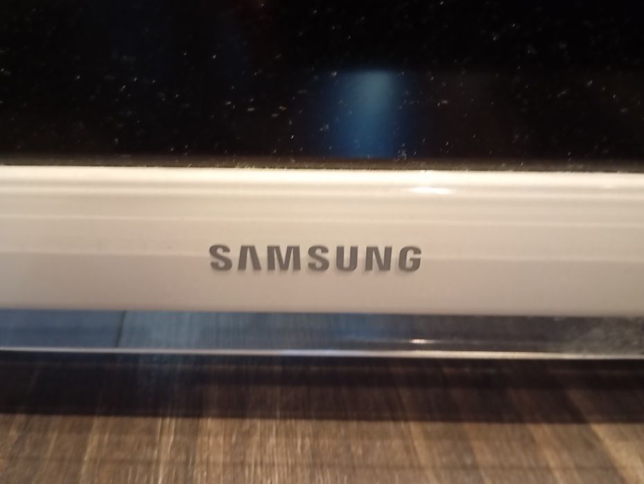 Телевизор Samsung 32"